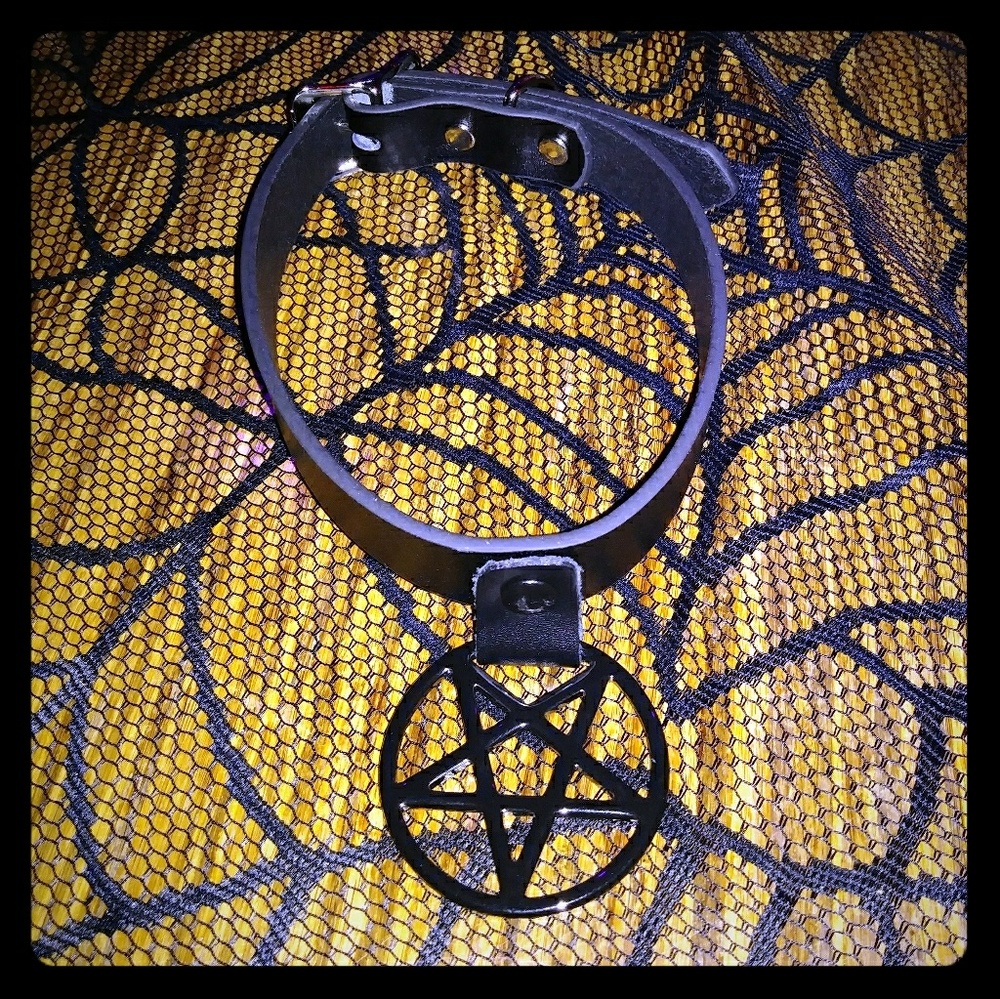 Pentagram leather choker